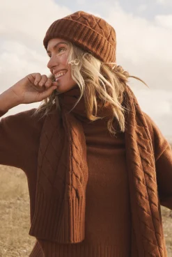 Nutmeg Vail Cable Knit Hat