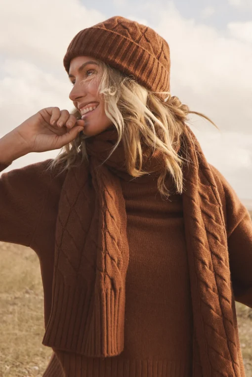 Nutmeg Vail Cable Knit Hat